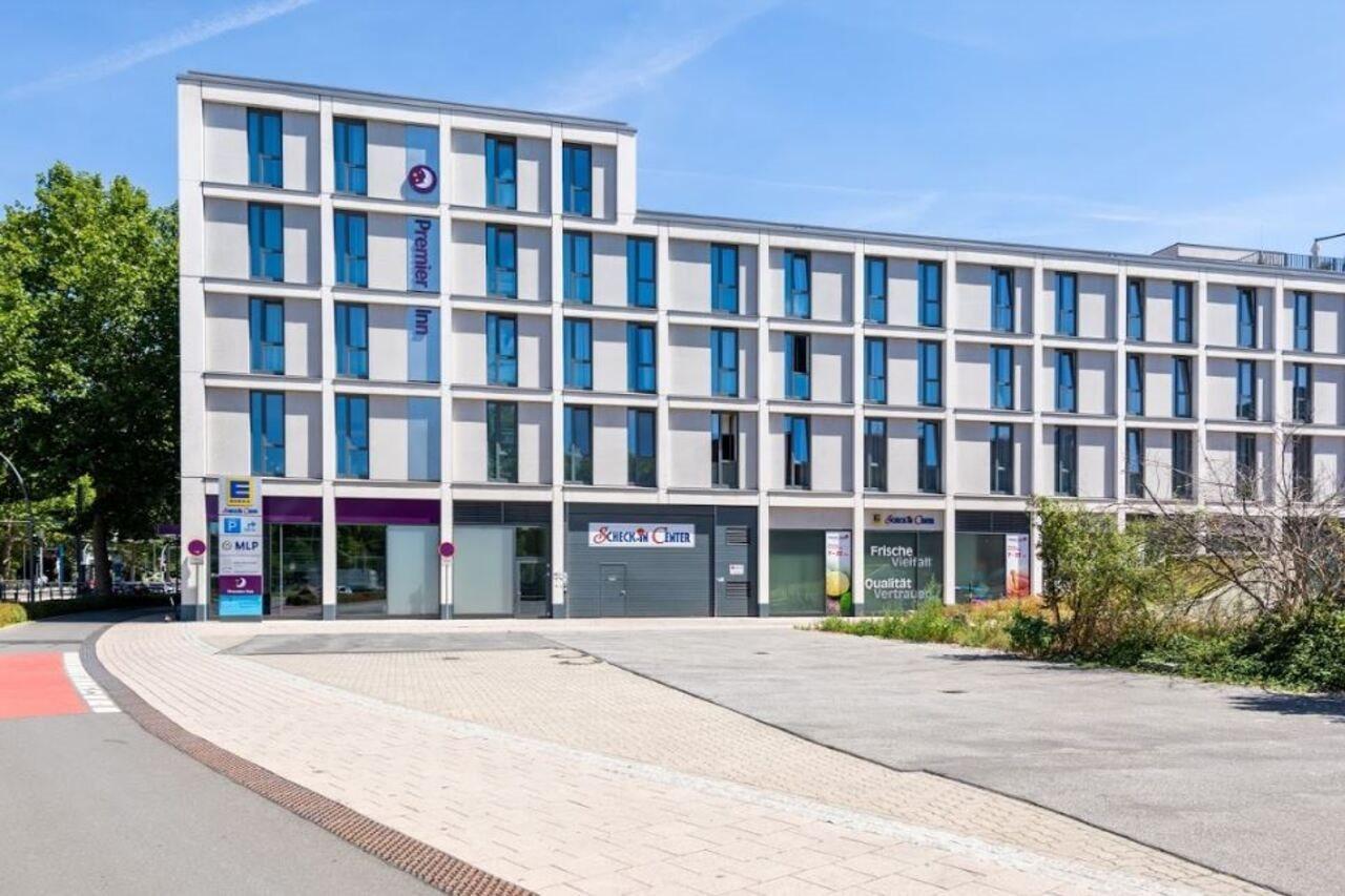 3⋆ HOLIDAY INN EXPRESS HEIDELBERG CITY CENTRE ≡ Heidelberg, Germany ≡  Lowest Booking Rates For Holiday Inn Express Heidelberg City Centre in  Heidelberg